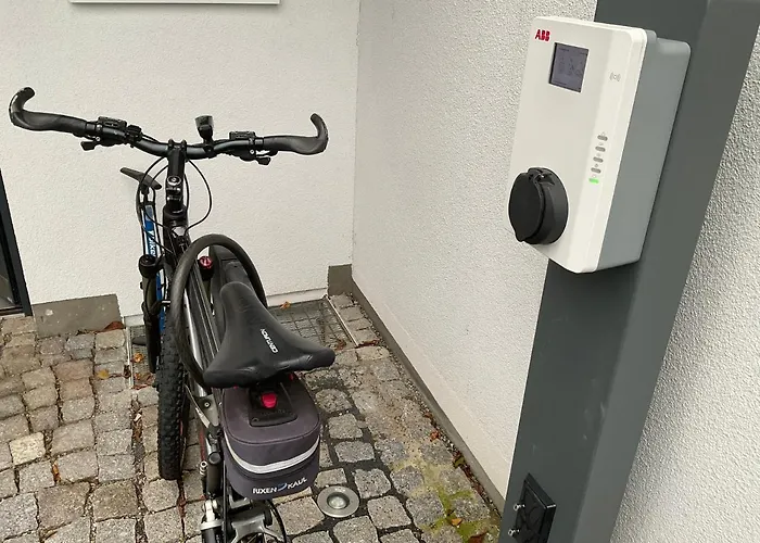 Attika Ferienwohnung in Freiburg -Gundelfingen mit großer Dachterrasse